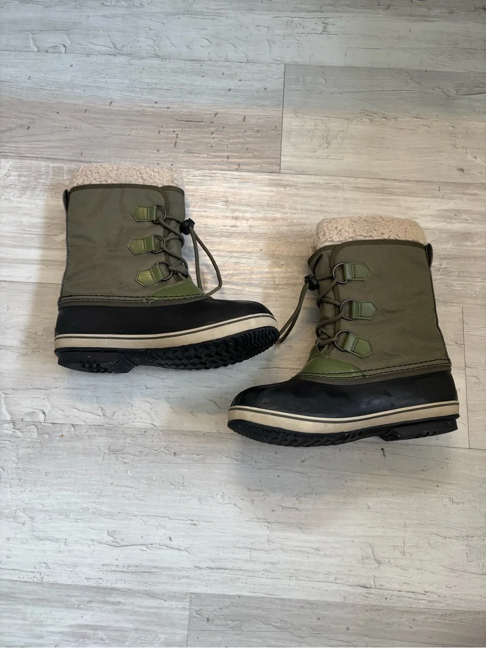 Sorel Yoot Pac Nylon Waterproof Snow Boots Hiker Green Youth Size 6
